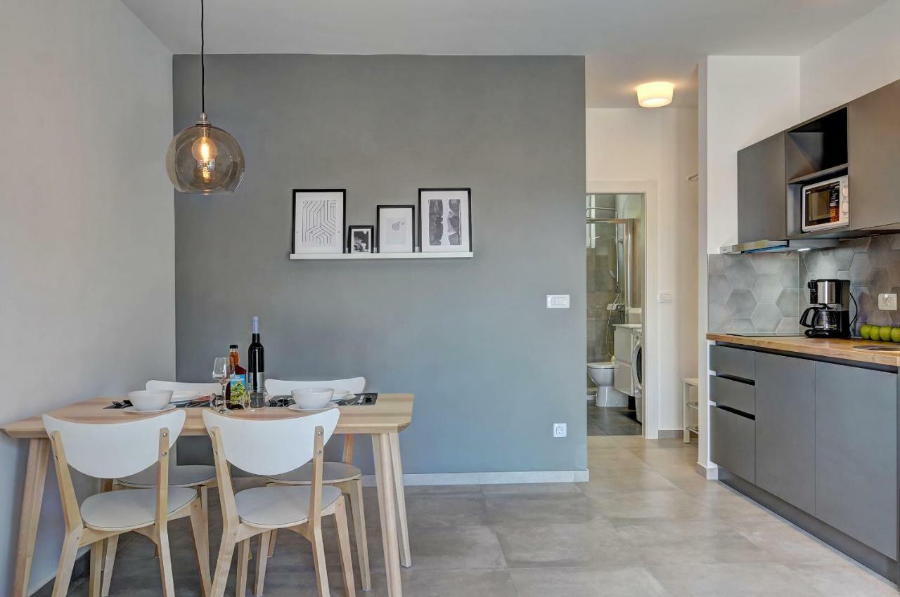Apartman D Pula Exterior photo
