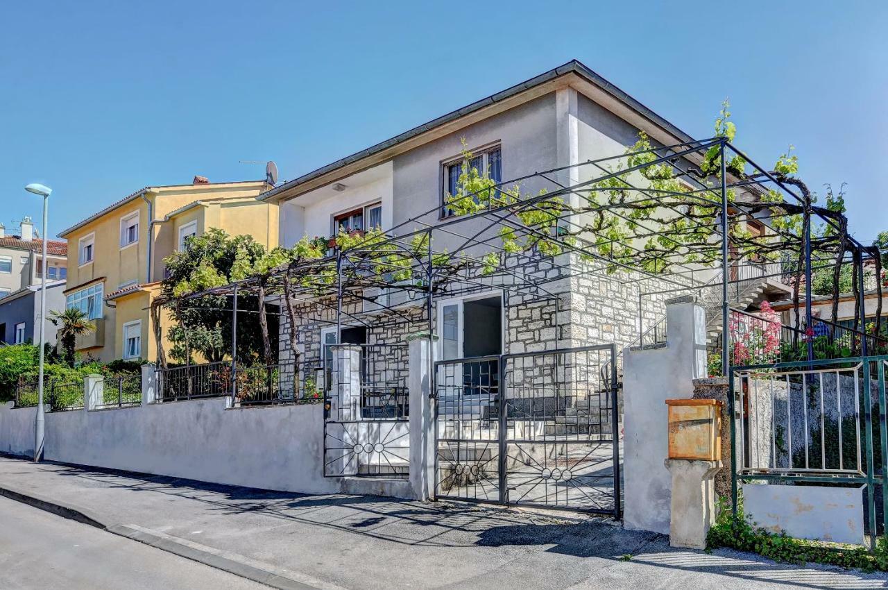Apartman D Pula Exterior photo
